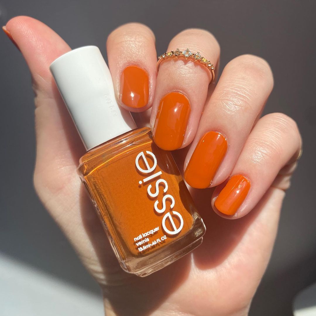 essie